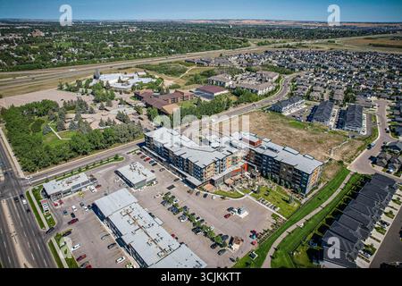 Aus der Vogelperspektive von Stonebridge, einem Wohnviertel im südlichen Zentrum von Saskatoon, Saskatchewan, Kanada. Es handelt sich um eine Vorstadt-u-bahn Stockfoto