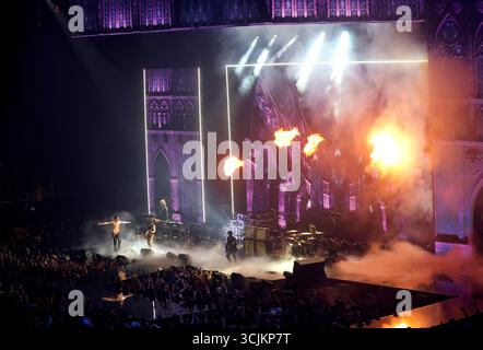 Elmont, Usa. September 2025. YUNGBLUD tritt am Sonntag, 7. September 2025, bei den MTV Video Music Awards „VMA's“ 2025 in der UBS Arena in Elmont, New York auf. Foto: John Angelillo/UPI Credit: UPI/Alamy Live News Stockfoto