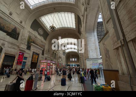 Der Bahnhof befindet sich im 12. Arrondissement, am rechten Ufer der seine im Osten von Paris. Eröffnet 1849. Stockfoto