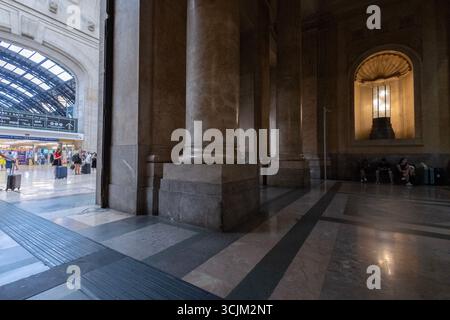 Der Bahnhof befindet sich im 12. Arrondissement, am rechten Ufer der seine im Osten von Paris. Eröffnet 1849. Stockfoto