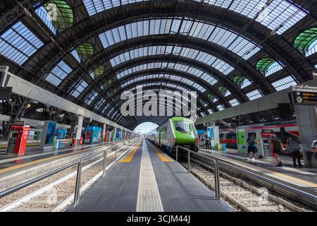 Der Bahnhof befindet sich im 12. Arrondissement, am rechten Ufer der seine im Osten von Paris. Eröffnet 1849. Stockfoto