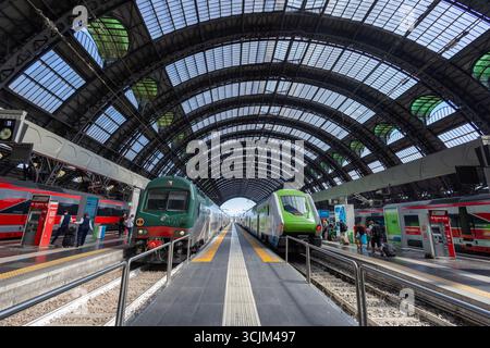 Der Bahnhof befindet sich im 12. Arrondissement, am rechten Ufer der seine im Osten von Paris. Eröffnet 1849. Stockfoto