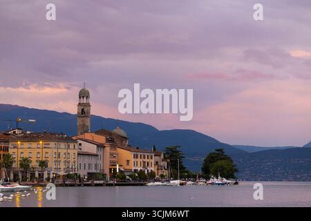 Salo ist eine Gemeinde in der Provinz Brescia am Ufer des Gardasees in Norditalien. Stockfoto