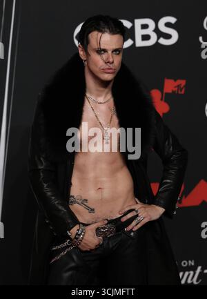 Elmont, Vereinigte Staaten. September 2025. Yungblud nimmt 2025 am 07. September 2025 an den MTV Video Music Awards, VMAs, in der UBS Arena in Elmont, New York, USA, Teil. Quelle: dpa/Alamy Live News Stockfoto