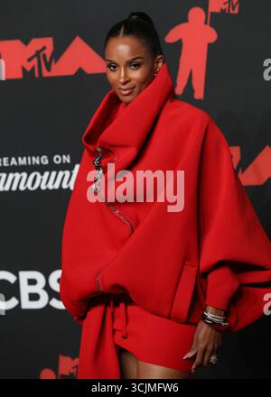 Elmont, Vereinigte Staaten. September 2025. Ciara nimmt 2025 am 07. September 2025 an den MTV Video Music Awards, VMAs, in der UBS Arena in Elmont, New York, USA, Teil. Quelle: dpa/Alamy Live News Stockfoto
