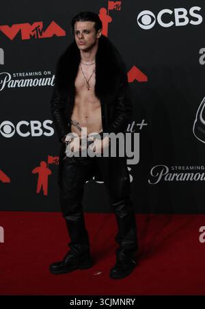 Elmont, Vereinigte Staaten. September 2025. Yungblud nimmt 2025 am 07. September 2025 an den MTV Video Music Awards, VMAs, in der UBS Arena in Elmont, New York, USA, Teil. Quelle: dpa/Alamy Live News Stockfoto