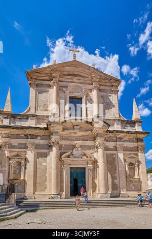 Fassade der Jesuitenkirche, erbaut 1725, ist die Kirche dem Heiligen Ignatius, Dubrovnik, Kroatien, Europa geweiht Stockfoto