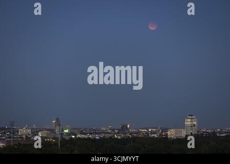 Mondfinsternis aus Berlin am 07.09.2025 Stockfoto