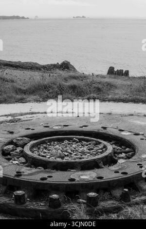 Fort de Toulbroch Toulbroc'h, Teil der Festungsanlage, die die Meerenge von Goulet de Brest schützt und die Bucht von Rade de Brest mit dem Atlan verbindet Stockfoto
