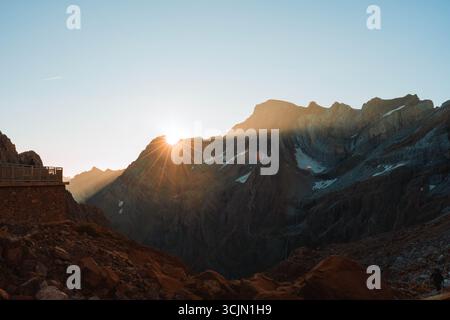 Sonnenaufgang über den Pyrenäen Stockfoto