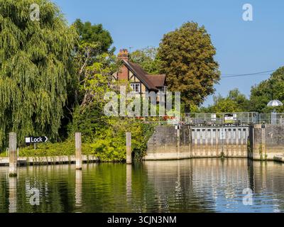Bray Lock, Themse, Maidenhead, Großbritannien. Stockfoto