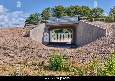 Halmstad, Schweden; 25. August 2023: Betonunterführung für Fußgänger- und Fahrradverkehr im Rahmen eines neuen Halmstad-Infrastrukturprojekts. Stockfoto
