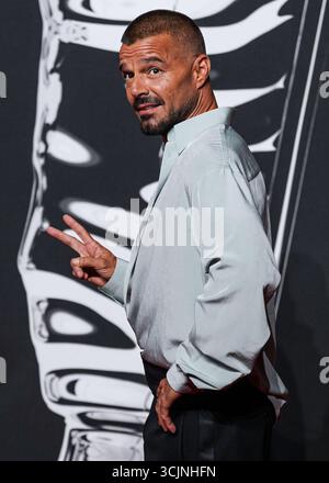 Elmont, Usa. September 2025. ELMONT, NASSAU COUNTY, NEW YORK, USA – 7. SEPTEMBER: Ricky Martin kommt bei den MTV Video Music Awards 2025 an, die am 7. September 2025 in Elmont, Nassau County, New York, USA, stattfanden. (Foto: Jorge Estrellado/Image Press Agency) Credit: Image Press Agency/Alamy Live News Stockfoto