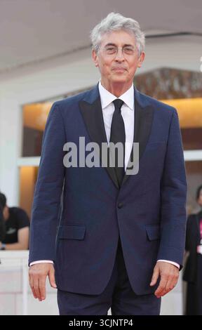 Venise, Venetie, ITALIEN. September 2025. Venedig, Italien. September 2025. ALEXANDER PAYNE besuchte am 6. September 2025 den Roten Teppich des 82. Internationalen Filmfestivals von Venedig im Lido in Venedig. (Kreditbild: © Laurent Lairys/ZUMA Press Wire) NUR REDAKTIONELLE VERWENDUNG! Nicht für kommerzielle ZWECKE! Stockfoto