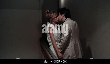 GRIFFIN DUNNE und ROSANNA ARQUETTE in LIES (1985) -Originaltitel: AFTER HOURS-, Regie: MARTIN SCORSESE. Beschreibung: WARNER BROTHERS / Album Stockfoto