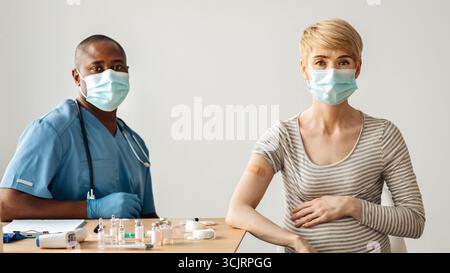 Impfstoff gegen Coronavirus für Menschen mit hohem Risiko Stockfoto