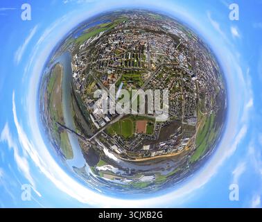 Luftaufnahme, Wohngebiet Wesel-Mitte, Stadtzentrum Zitadellenviertel, Straßenüberquerung Südring mit LVR-Niederrheinmuseum Wesel und Lippestadion, Stockfoto