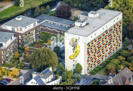 Blick aus der Vogelperspektive, neuseeländischer Goch Wohnkomplex Wohngebiet und Neubau, Thomas Baumgaertel Künstler auf Hochhaus mit Stockfoto