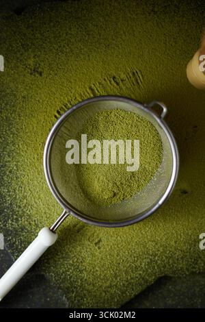 Nahaufnahme von japanischem grünem Teematcha-Pulver Stockfoto