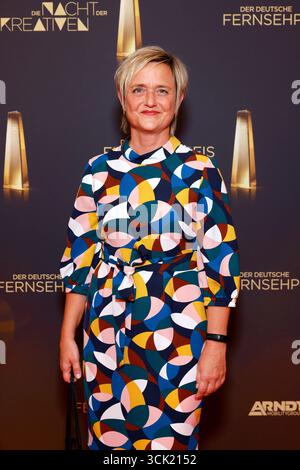 WDR-Chefredakteurin Ellen Ehni beim roten Teppich bei der Nacht der Kreativen 2025. Die Nacht der Kreativen am Vorabend zum Deutschen Fernsehpreis verleiht jedes Jahr Fernsehpreise an Menschen hinter der Kamera. Köln, 09.09.2025 NRW Deutschland *** WDR-Chefredakteurin Ellen Ehni auf dem roten Teppich in der Nacht der Kreativen 2025 die Nacht der Kreativen am Vorabend des Deutschen Fernsehpreises vergibt jedes Jahr Fernsehpreise an Menschen hinter der Kamera Köln, 09 09 2025 NRW Deutschland Copyright: XChristophxHardtx Stockfoto