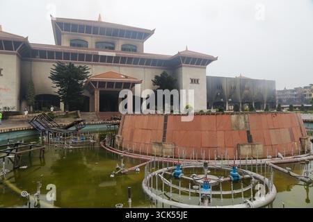 Kathmandu, Nepal. September 2025. Nepals parlamentsgebäude, das am 9. September von den Demonstranten bei der gewalttätigen Demonstration in Brand gesetzt wurde. Quelle: SOPA Images Limited/Alamy Live News Stockfoto
