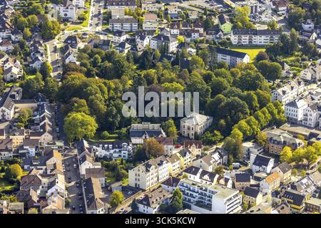 Luftaufnahme, Broekelmanns Park und Parkresidenz Neheim und alte Villa, Neheim, Arnsberg, Sauerland, Nordrhein-Westfalen, Deutschland, DE, Europa, Aeria Stockfoto