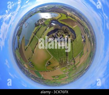 Aus der Vogelperspektive, Stadtteil Bergswick, Naturschutzgebiet Aspeler Meer, Altenpflegeheim Haus Aspel/Irmgardisstift, Wiesen und Felder Stockfoto