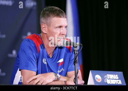 Der tschechische Tennisspieler Tomas Berdych, nicht spielender Kapitän, bei der Pressekonferenz während der Vorbereitung auf das Qualifikationsspiel USA gegen Tschechien für die Stockfoto