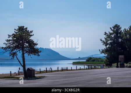 Ruhiger Morgen, Steamboat Lake State Park, Clark, Colorado. Stockfoto