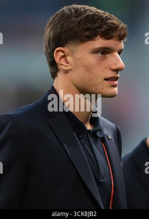 Bergamo, Italien, 5. September 2025. Giovanni Leoni vom FC Liverpool und Italien während der Prüfung des Spielfeldes vor dem Qualifikationsspiel Italien gegen Estland im Stadio di Bergamo. Der Bildnachweis sollte lauten: Jonathan Moscrop / Sportimage Stockfoto