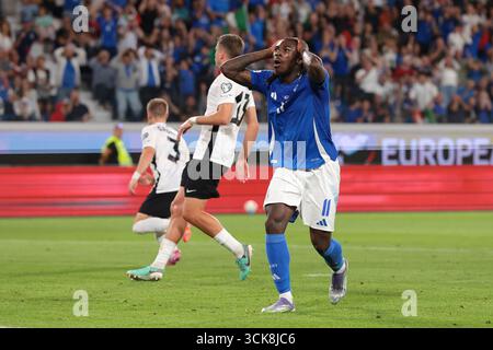 Bergamo, Italien, 5. September 2025. Moise Kean aus Italien reagiert darauf, nachdem er beim Qualifikationsspiel zur FIFA-Weltmeisterschaft Italien gegen Estland im Stadio di Bergamo, Bergamo, kurz vor dem Tor stand. Der Bildnachweis sollte lauten: Jonathan Moscrop / Sportimage Stockfoto