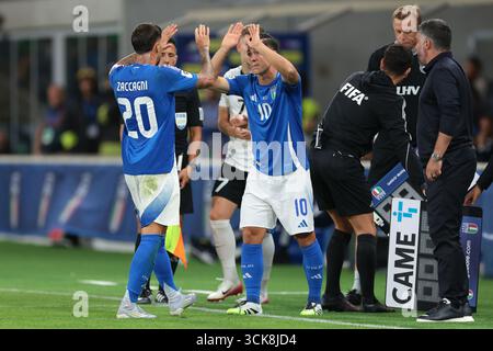 Bergamo, Italien, 5. September 2025. Mattia Zaccagni aus Italien ersetzt Giacomo Raspadori während des Qualifikationsspiels Italien gegen Estland im Stadio di Bergamo in Bergamo. Der Bildnachweis sollte lauten: Jonathan Moscrop / Sportimage Stockfoto