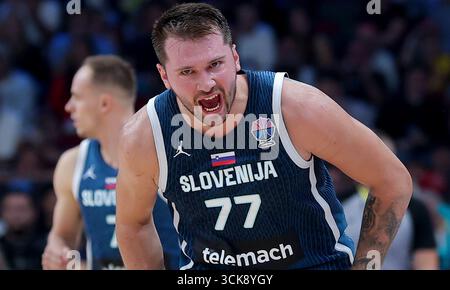 Der slowenische Luka Doncic während des 8. Basketballspiels der FIBA EuroBasket 2025 zwischen Deutschland und Slowenien am 10. September 2025. In Riga, Lettland. (Foto: Pedja Milosavljevic/STARSPORT ©) Stockfoto