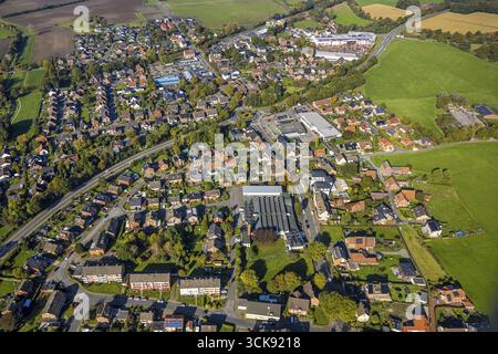 Luftaufnahme, Wohngebiet an der Ludgeristraße und Münsterlandstraße B236 mit Kreisverkehr, Druckerei LUC GmbH, Einkaufszentrum mit Lidl super Stockfoto