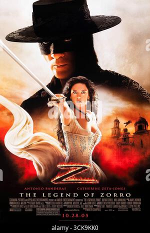 The Legend of Zorro (2005) von Martin Campbell mit Antonio Banderas, Catherine Zeta-Jones und Rufus Sewell. Zorro kämpft darum, seine Ehe und Vaterschaft mit der Notwendigkeit in Einklang zu bringen, Kalifornien vor einer geheimen Ordnung zu schützen, die darauf abzielt, sein Streben nach Eigenstaatlichkeit zu sabotieren, und sieht sich persönlichen und politischen Bedrohungen gegenüber, wenn alte Feinde zurückkehren. Foto eines Original-Posters aus dem Jahr 2005 (USA), das NUR FÜR REDAKTIONELLE ZWECKE VERWENDET WIRD. Quelle: BFA / Sony Pictures Entertainment Stockfoto