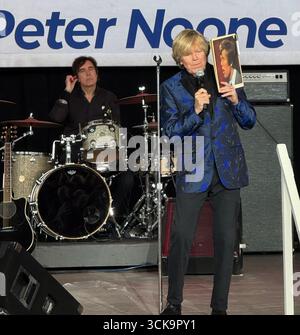 9/2025 Hiolmdel, NJ Hermans Hermits Frontmann Peter Noone tritt im PNC Bank Arts Center John Barrett/PHOTOlink auf Stockfoto