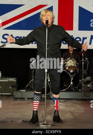 9/2025 Hiolmdel, NJ Hermans Hermits Frontmann Peter Noone tritt im PNC Bank Arts Center John Barrett/PHOTOlink auf Stockfoto