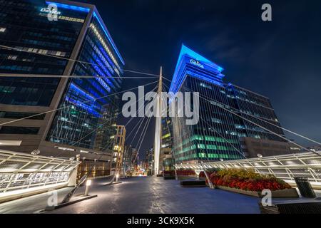 Denver's Millennium Bridge bei Nacht Stockfoto