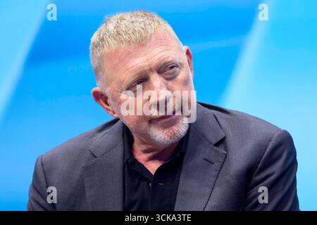 Tennis-Legende Boris Becker spricht im Rahmen von Europas führender Digitalisierungsinitiative auf Entscheider-Level DIGITAL X Focus AI im Confex der Koelnmesse. Köln, 10.09.2025 NRW Deutschland *** Tennislegende Boris Becker spricht im Rahmen der führenden Digitalisierungsinitiative Europas auf Entscheidungsebene DIGITAL X Focus AI auf der Confex der Koelnmesse Köln, 10 09 2025 NRW Deutschland Copyright: XPervinxInan-Serttasx Stockfoto