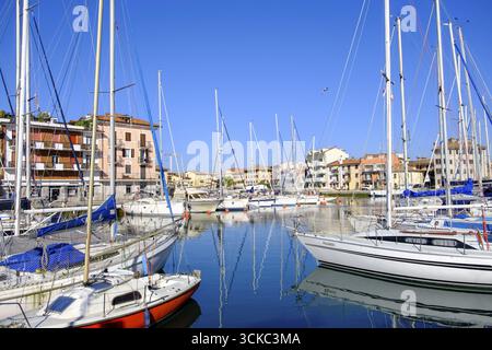 Segelboote im Hafen, Grado, Julian Friaul, Adria, Italien Stockfoto