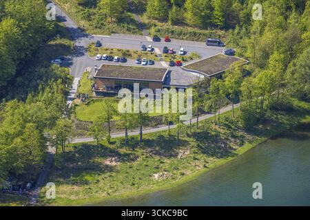 Luftaufnahme, H1 am See, Hennesee-Staudamm, Stausee im Arnsberger Wald, Berghausen, Meschede, Sauerland, Nordrhein-Westfalen, Deutschland, DE, EUR Stockfoto