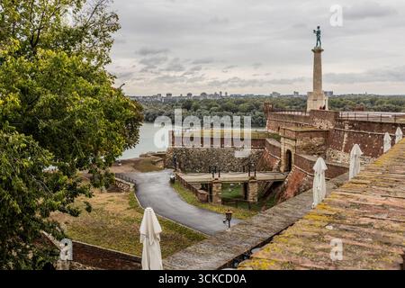 Blick von der Belgrader Festung mit dem Siegerdenkmal, Serbien Stockfoto