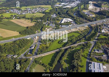 Luftaufnahme, Baustelle Lennetalbrücke und Fluss Lenne, Feuerwache Berchum/Garenfeld und BILSTEIN Hagen-Berchum, Lennetal, Hagen, Ruhrgebiet Stockfoto