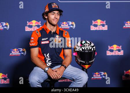 Misano Adriatico, Italien. September 2025. Enea Bastianini aus Italien und Red Bull KTM Tech3, die während des MotoGP GP16 Red Bull Grand Prix von San Marino und der Rimini Riviera zu sehen waren - Pressekonferenz auf dem Misano World Circuit Marco Simoncelli Credit: dpa/Alamy Live News Stockfoto