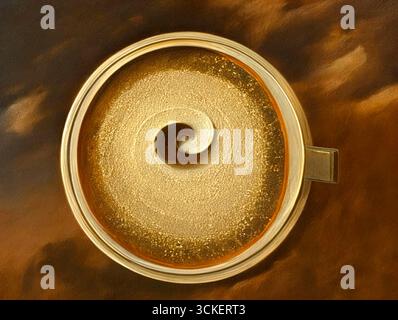 Blick hinunter auf ein Café Latte, das Kaffeekunst auf einer braunen Tischplatte zeigt Stockfoto