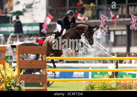 Willem Greve aus den Niederlanden, Riding Grandorado TN N.O.P. tritt beim CPKC Grand Prix während der Spruce Meadows Masters in Calgary, Alberta, Kalifornien an Stockfoto