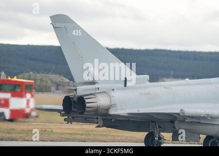 Lossiemouth, Moray, Großbritannien. September 2025. Taifun-Kampfflugzeuge starten im Rahmen geplanter Manöver auf der schottischen RAF Lossiemouth. Credit Ian Knight/Alamy Live News Stockfoto