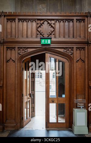 Oxford, Großbritannien 9. Juli 2025 die Universitätskirche St. Mary the Virgin (St. Mary's oder SMV) im Inneren Stockfoto