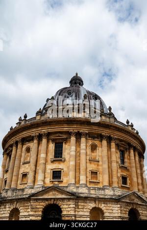 Oxford, UK 09 July 2025 Radcliffe Camera (umgangssprachlich bekannt als „Rad Cam“ oder „die Kamera“) - barockes Gebäude, in dem sich die Radcliffe Science L befindet Stockfoto