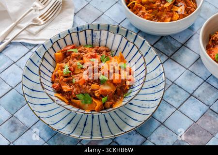 Vegetarische Lasagnesuppe mit fleischlosem quorn-Hackfleisch Stockfoto
